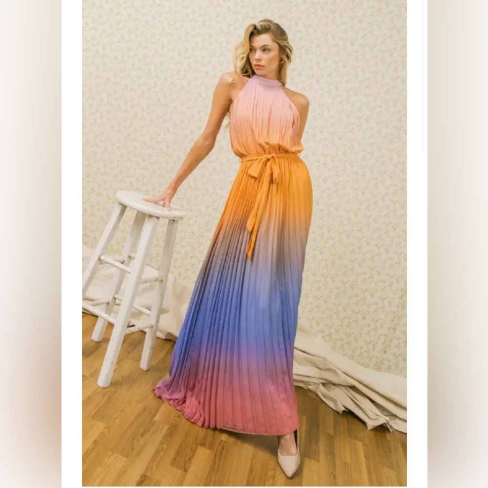 Flying Tomato Ombré Sunsets pleated dress in size S